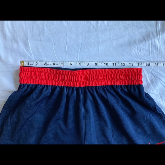 NWT Nike 🏀 shorts, size M. - Picture 3 of 9